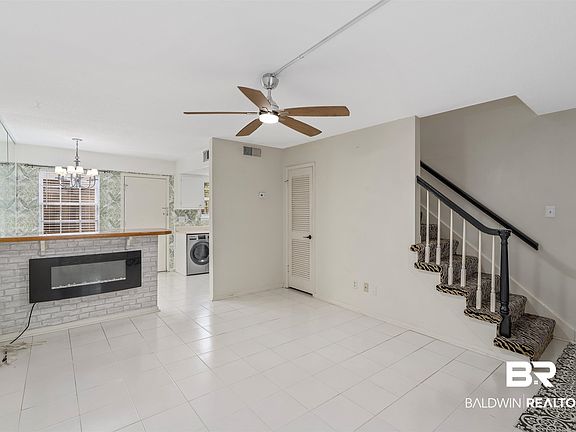 4th image of 112 Du Rhu Dr #D