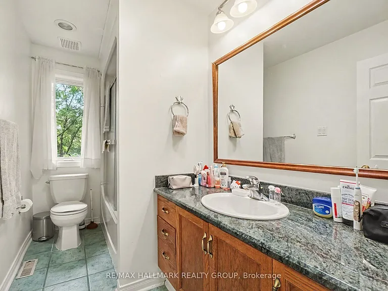 48 Dunbarton Ct — Photo 25