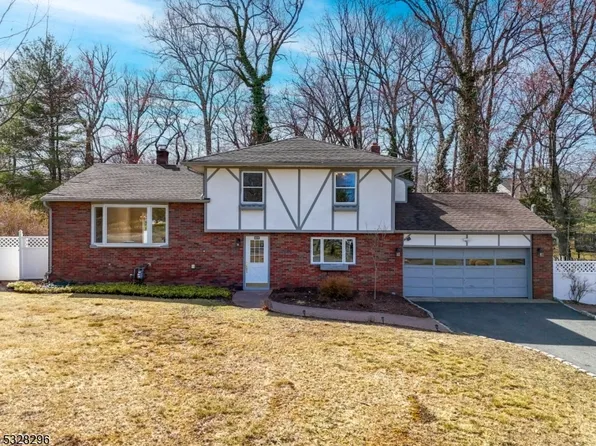 31 Douglas Dr, Montville Twp., NJ 07082
