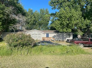 1160 N Smith Rd, Riverton, WY 82501