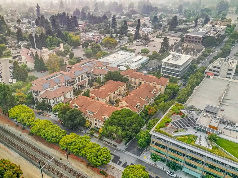 Aerial view of community.