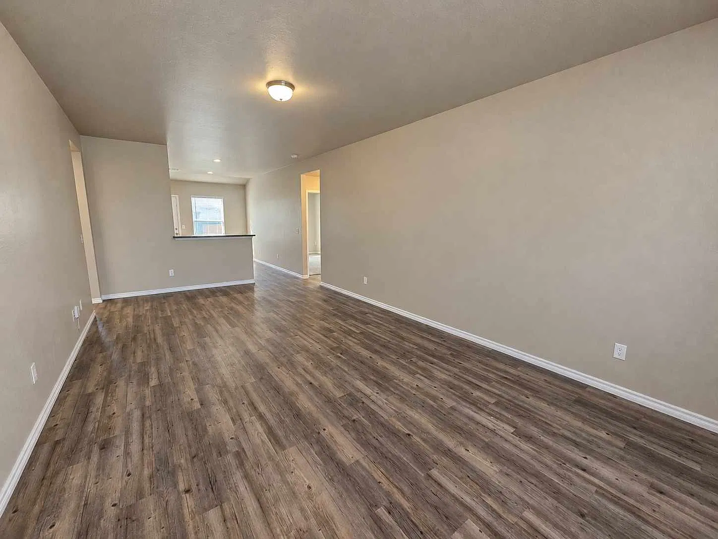 4 bed, 1691 sqft, $1,750 — Photo 3