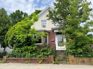 262 Lowell Ave, Providence, RI 02909