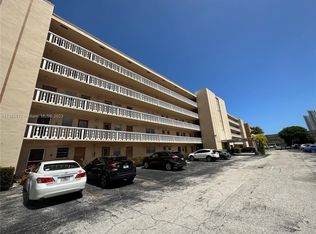 218 NE 12th Ave APT 206, Hallandale, FL 33009