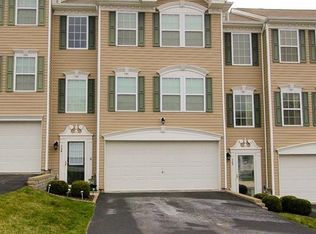 726 Freedom Dr, Carnegie, PA 15106