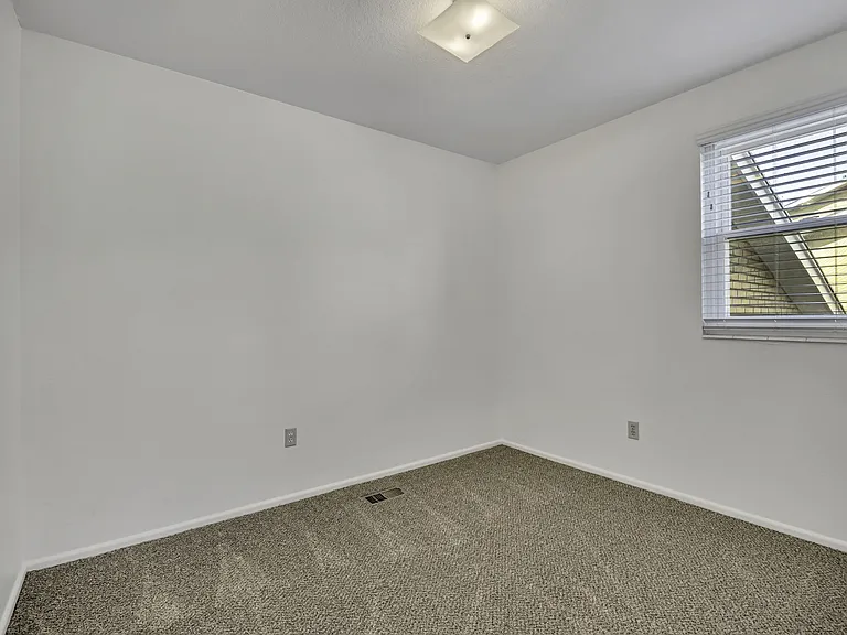 2066 W Quailstone Dr — Photo 20