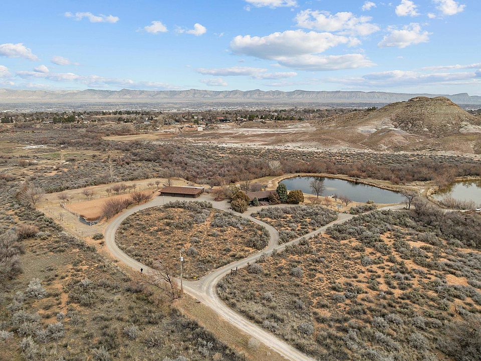 1st image of 2108 Desert Hills Rd