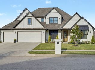 414 N 84th Pl, Broken Arrow, OK 74014