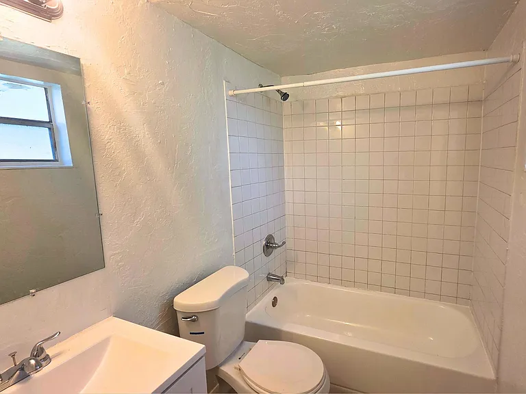 225 S B St #3 — Photo 9