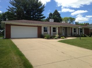 824 Mayfair Dr, Princeton, IL 61356