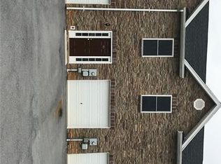 45 Santa Fe Ct, Falling Waters, WV 25419