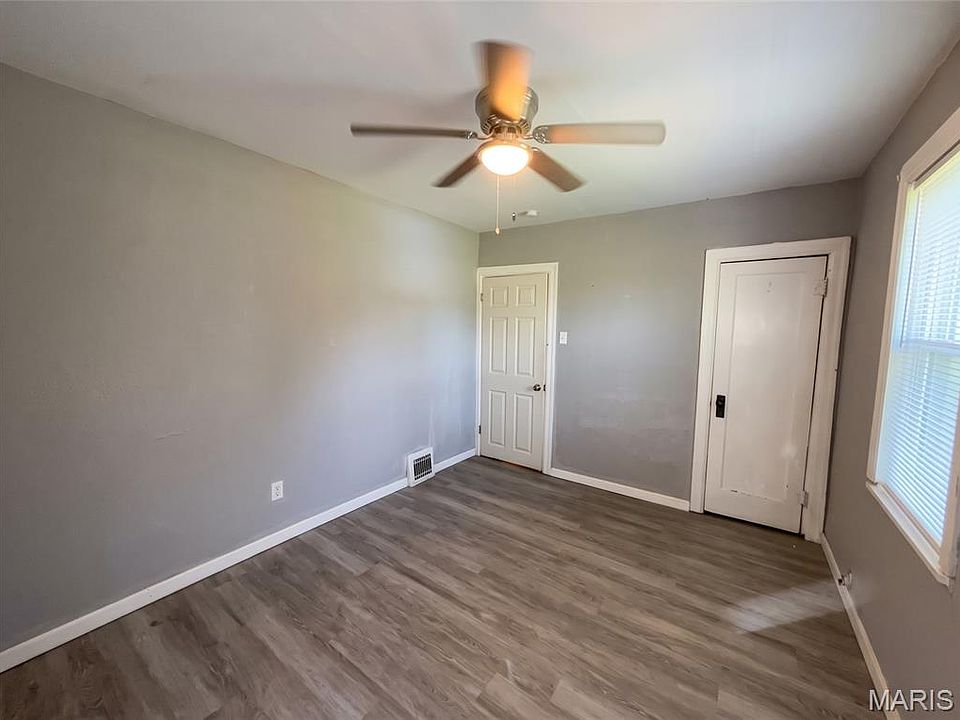 19th image of 4604 June Ave