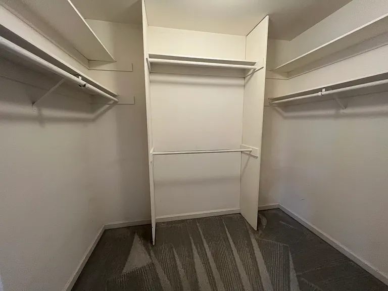 893 Lindawood St — Photo 23