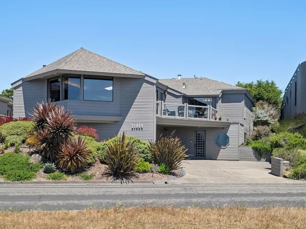 21084 Pelican Loop, Bodega Bay, CA 94923