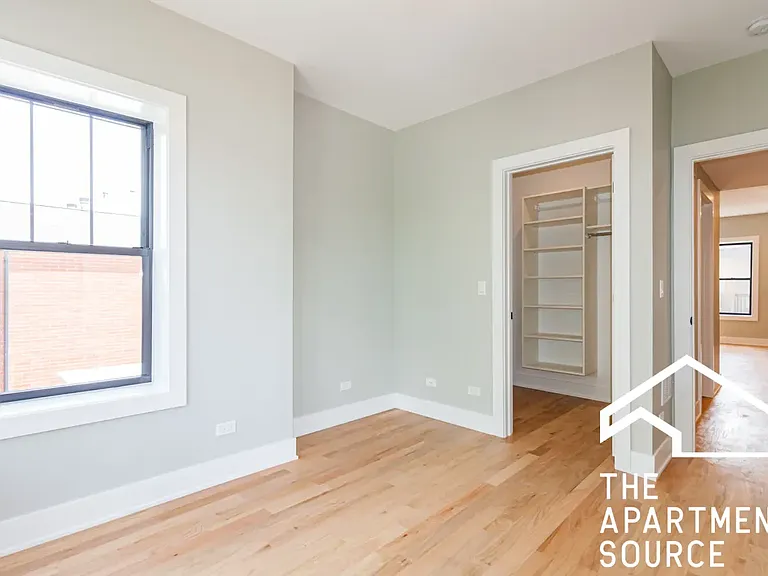 2457 W Logan Blvd #3 — Photo 8