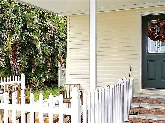 3rd image of 14501 Nathan Hale Ln