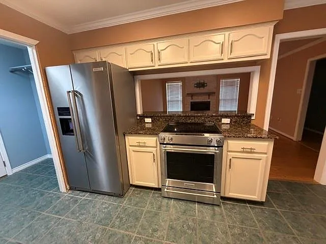 2932 Lloyds Ln — Photo 5