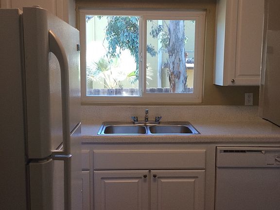 4th image of 9075 Campina Dr APT D