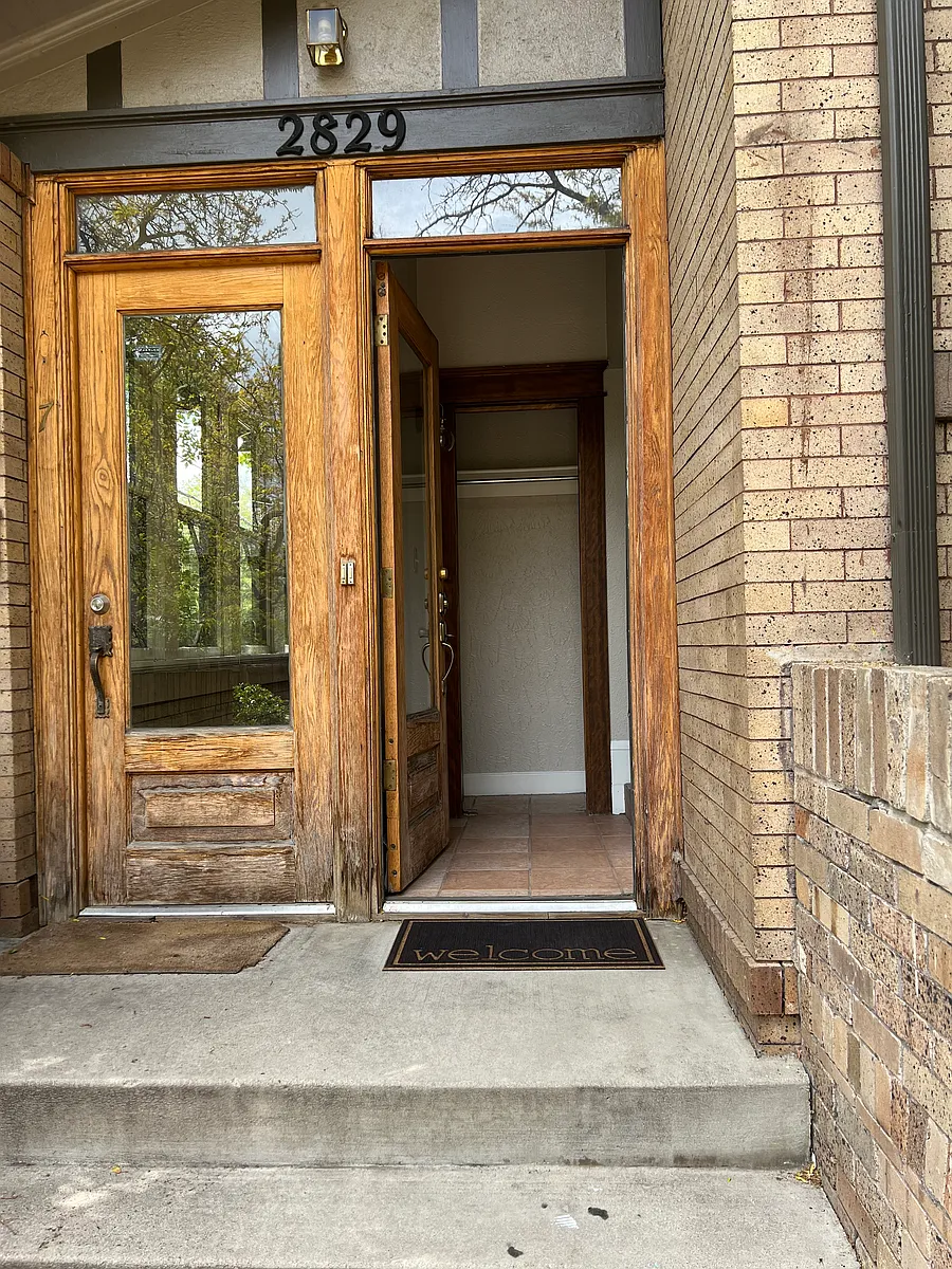 Building Photo - 2829 E 14th Ave #6