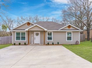 205 W Cedar St, Whitewright, TX 75491