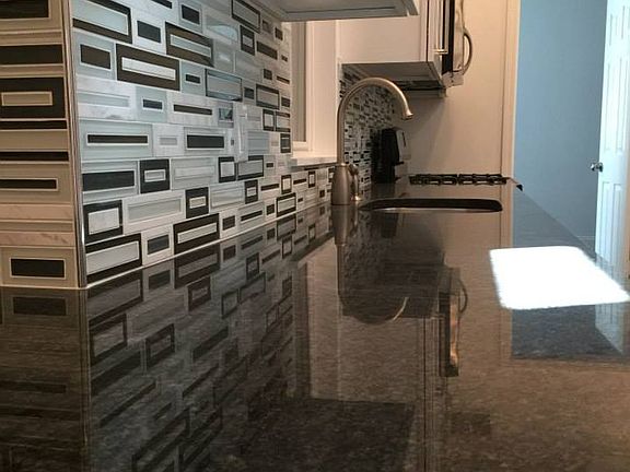5th image of 1708 Sidney St #1