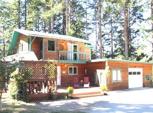 88245 Cardinal Ln, Bandon, OR 97411