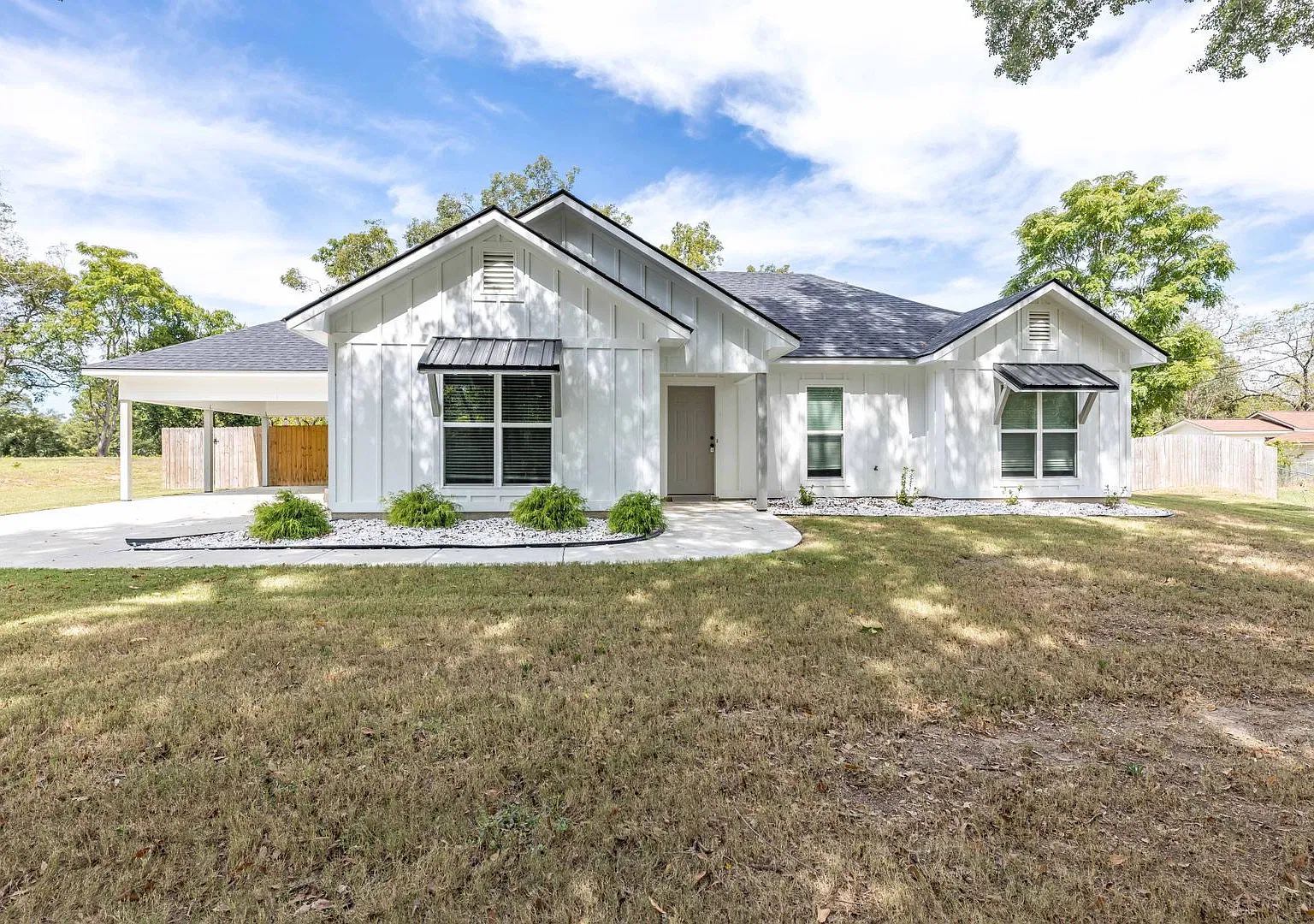 Charming New Build — Photo 1