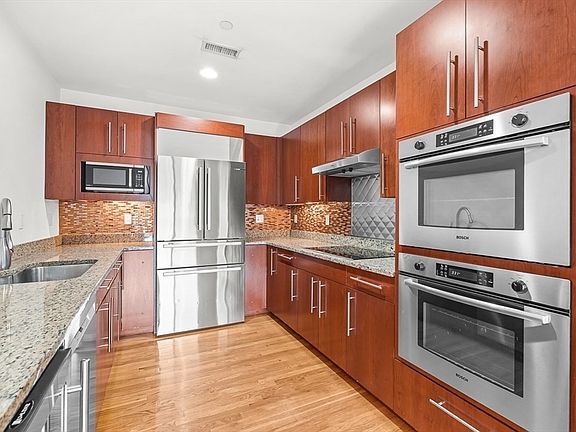 3rd image of 310 Hammond Pond Pkwy Unit 301