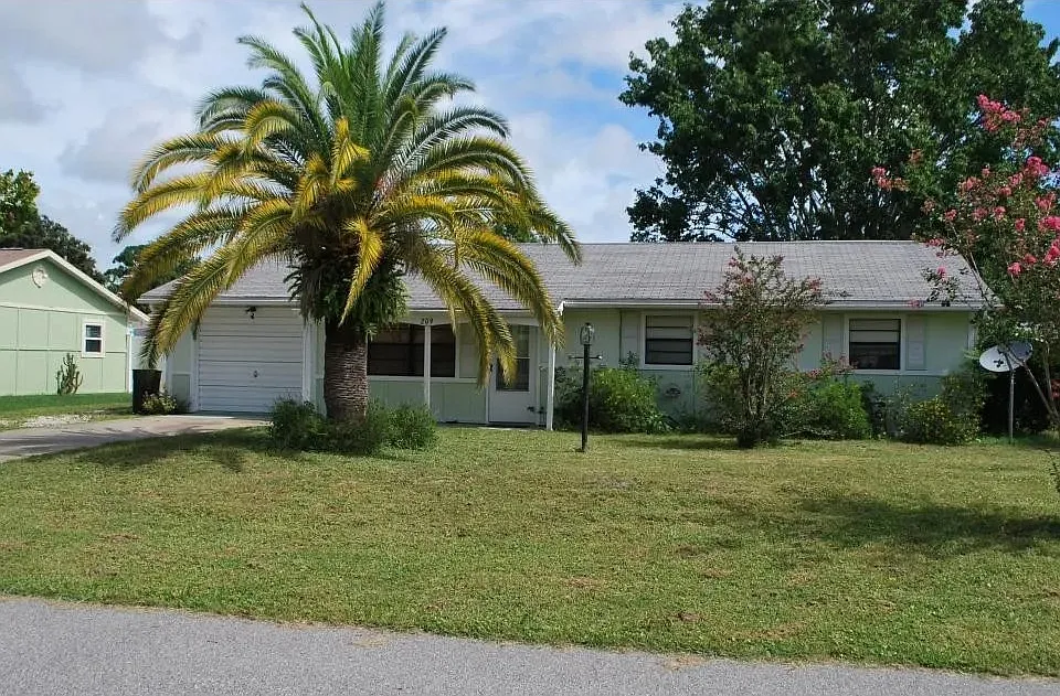 209 Lone Pine Dr