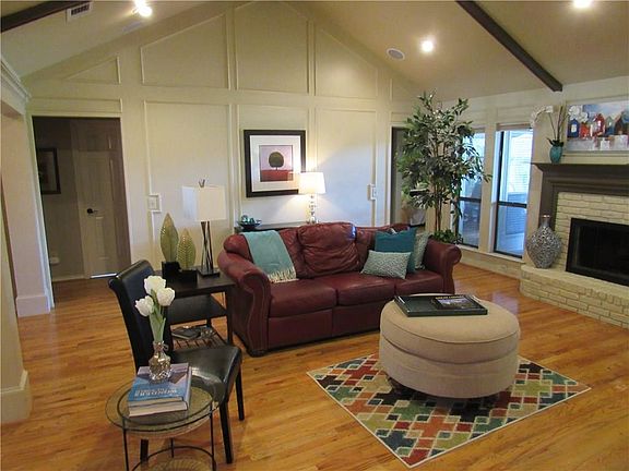 2nd image of 1705 Eden Valley Ln