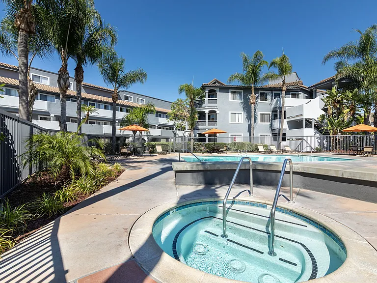 Emerald Ridge Apartments — Photo 6