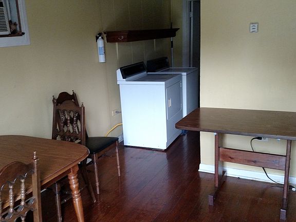 4th image of 622 Olive St #A