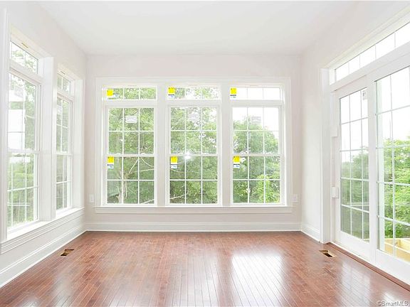 5th image of 29 W Hills Dr