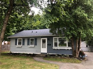 12 Van Wyck Dr, Poughkeepsie, NY
