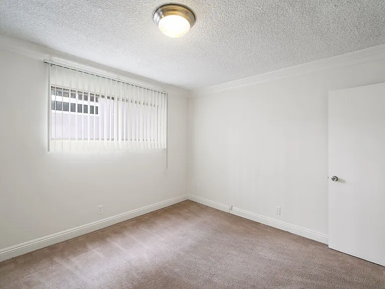 7548 Hampton Ave #205 — Photo 5