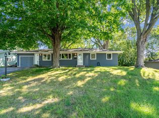 8469 Little Rd, Bloomington, MN 55437