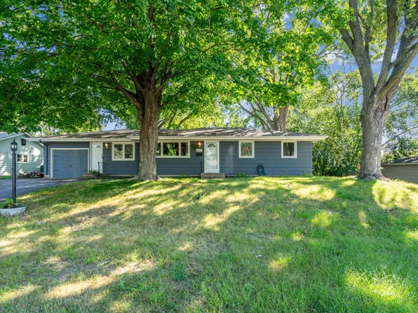 8469 Little Rd, Bloomington, MN 55437