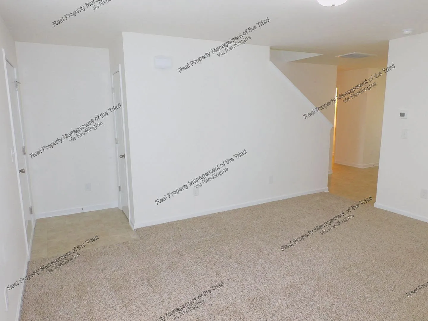 4 bed, 2.5 bath, 1718 sqft, $1,895 — Photo 3