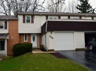 226 Monroe Rd, Bolingbrook, IL 60440