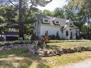 1370 Crestline Ct, Bettendorf, IA