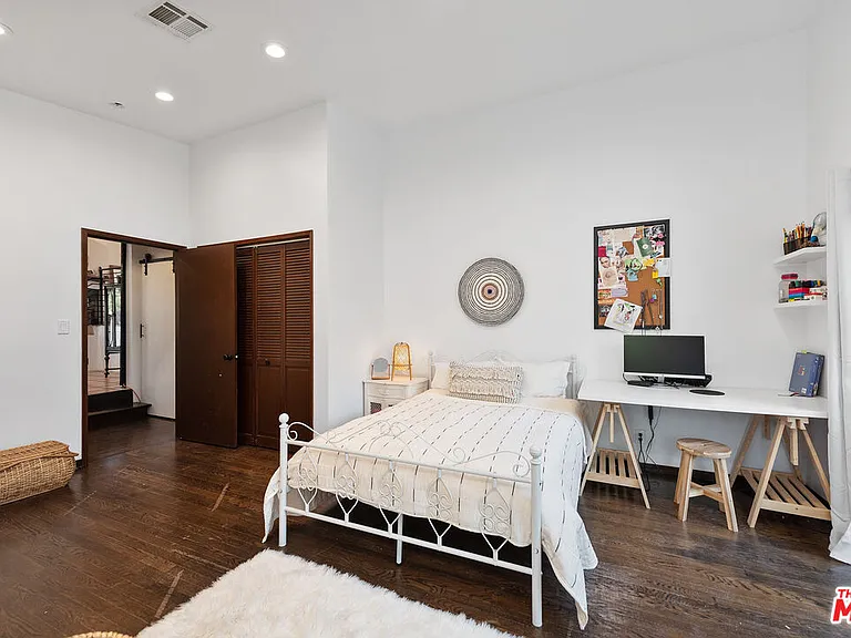 1362 Old Topanga Canyon Rd — Photo 26