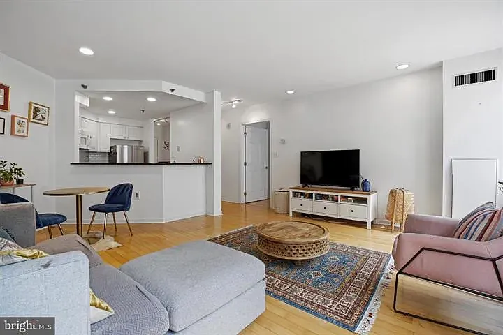 1312 Massachusetts Ave NW #406 — Photo 9