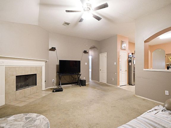 3rd image of 4510 Knights Ct
