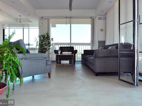 5th image of 400 Madison St APT 1003
