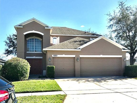 3rd image of 9827 Heron Pointe Dr