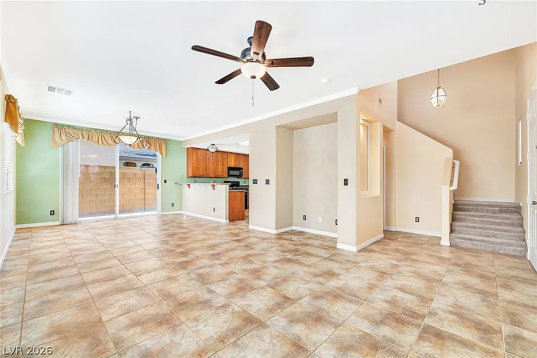 4 bed, 2.5 bath, 1777 sqft, $2,250 — Photo 4