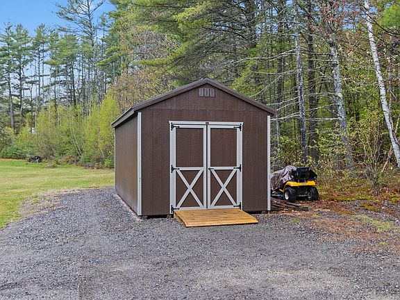 4th image of 865 Pendexter Road