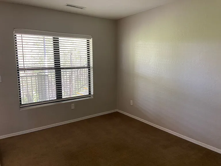 339 N Rush St — Photo 6