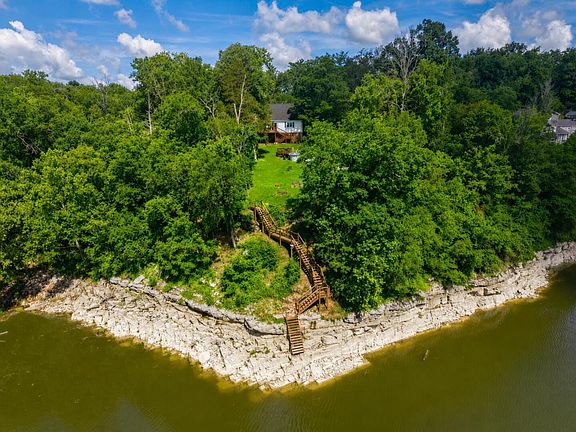 3rd image of 890 Gwinn Island Rd
