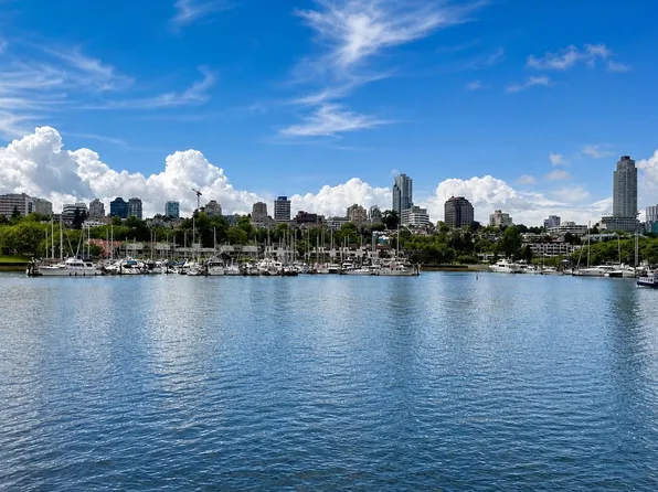 428 Beach Cres #1201, Vancouver, BC V6Z 3G1
